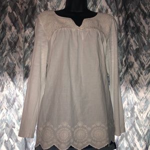 Beautiful White Gloria Vanderbilt Blouse